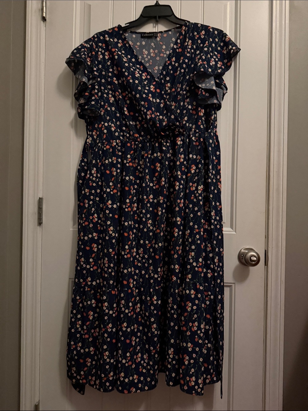 Women's Navy Floral V-Neck Midi Dress